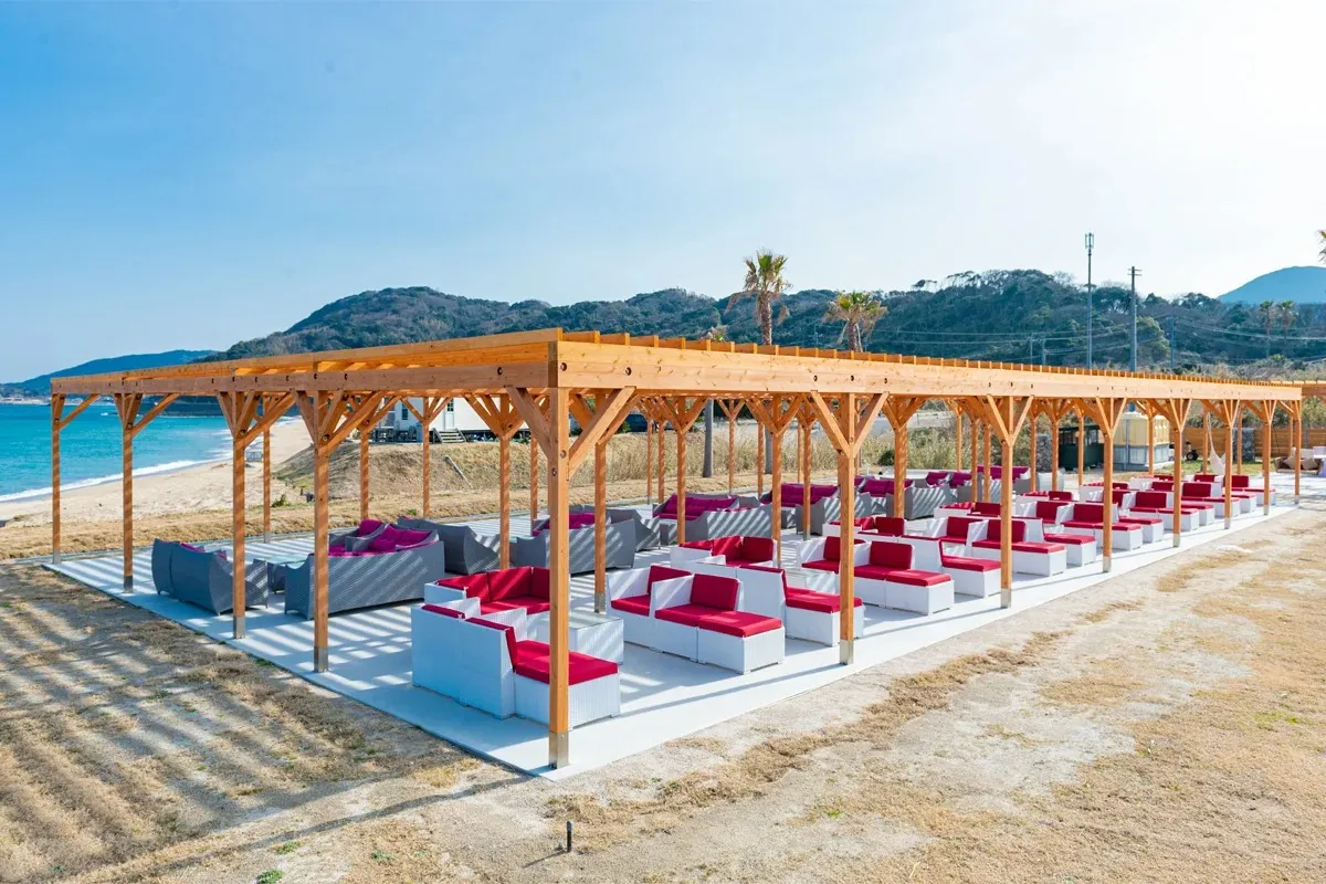 大海原を望むグランピング