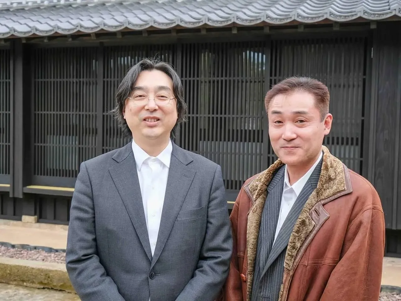 柿右衛門先生(左側)が居られればお話しも。