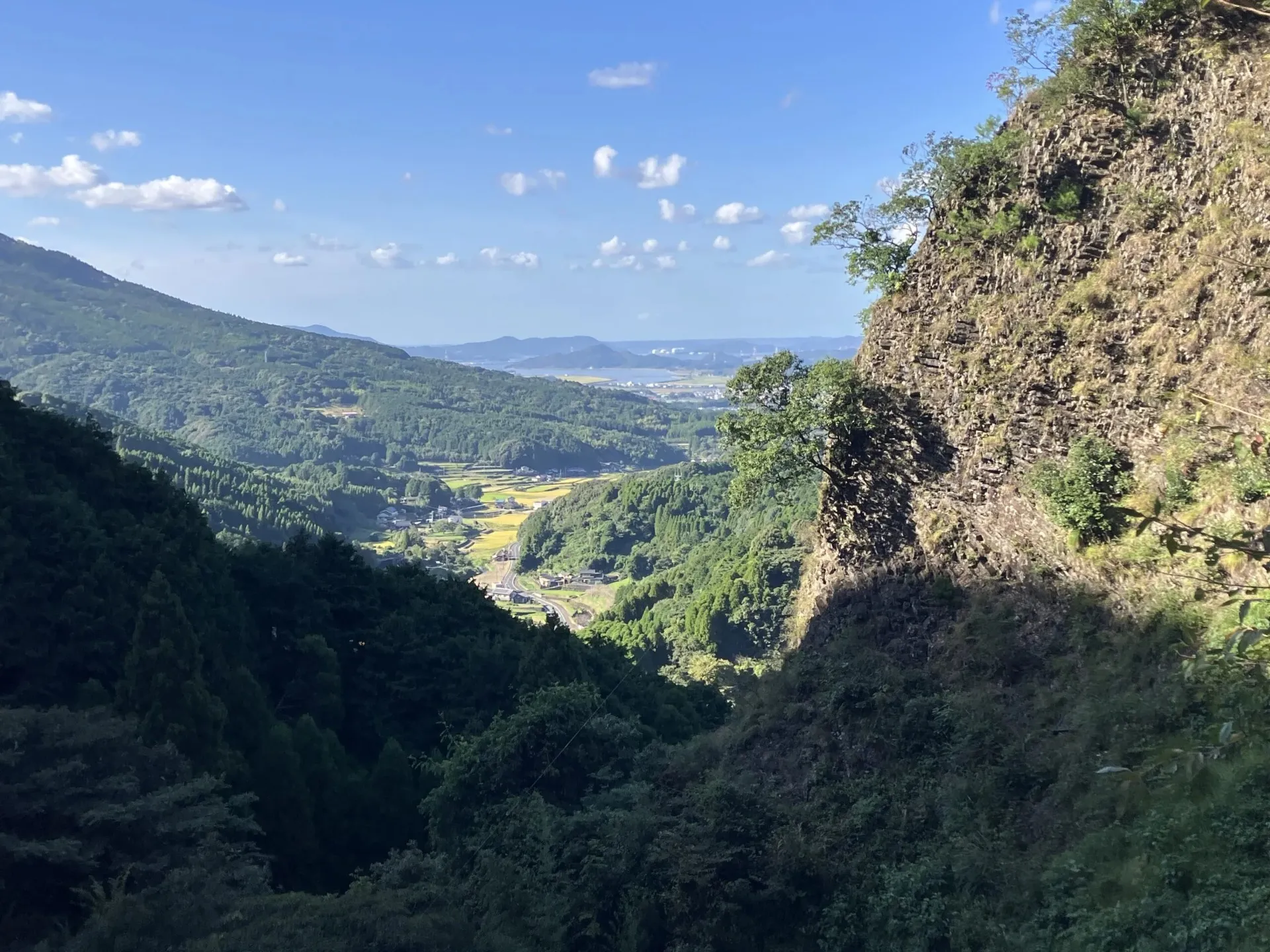 伊万里市内や伊万里湾まで一望できます。