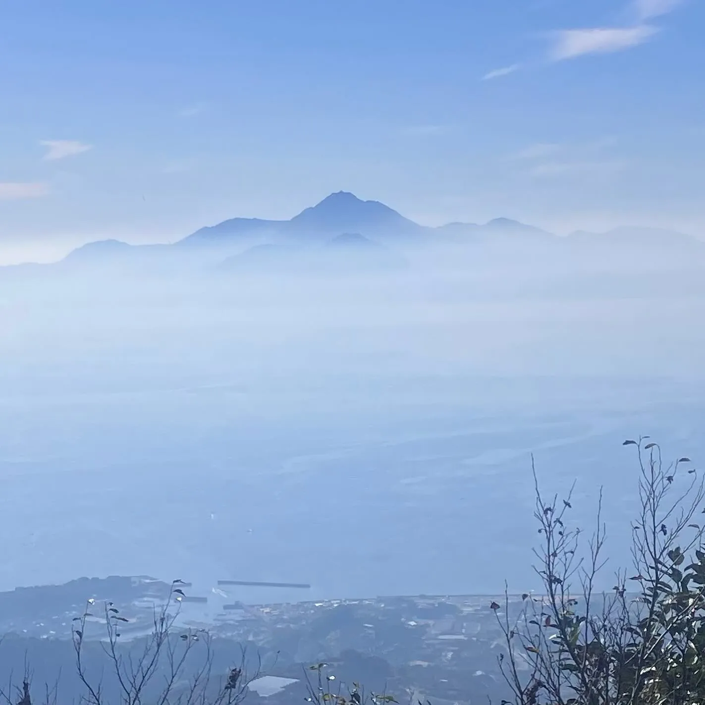 熊本市での子ども会育成会全国大会で表彰を受けた後は、抜け出し...