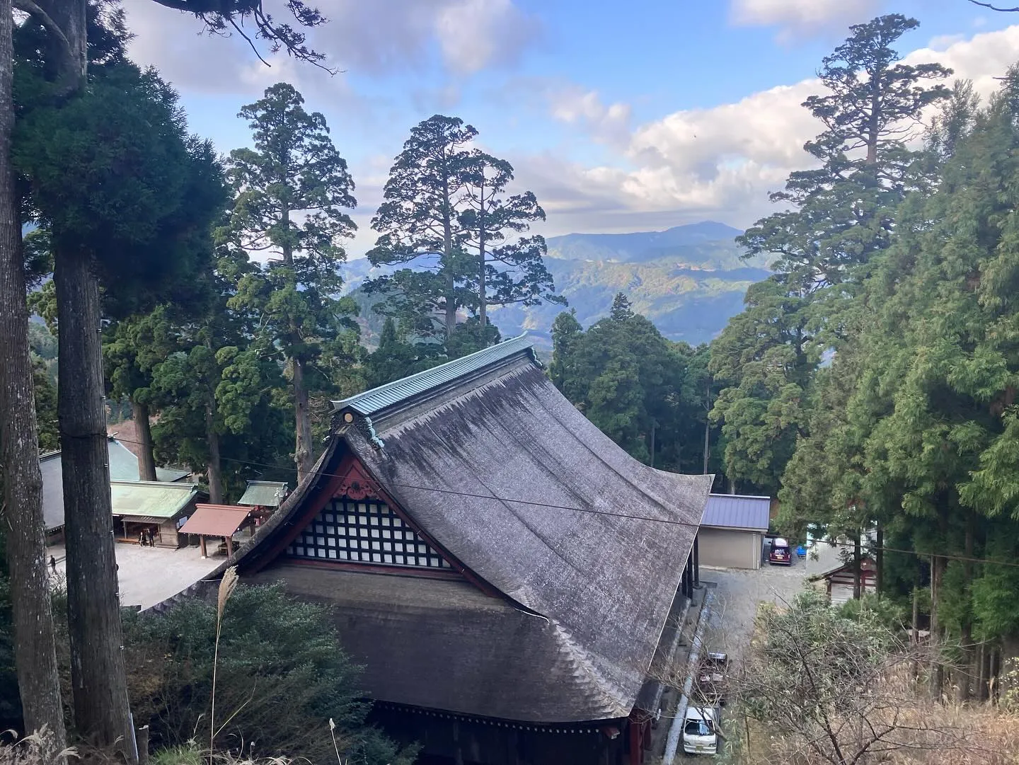 12/1から英彦山神宮上宮の修復が3年半振りに完成し、多くの...