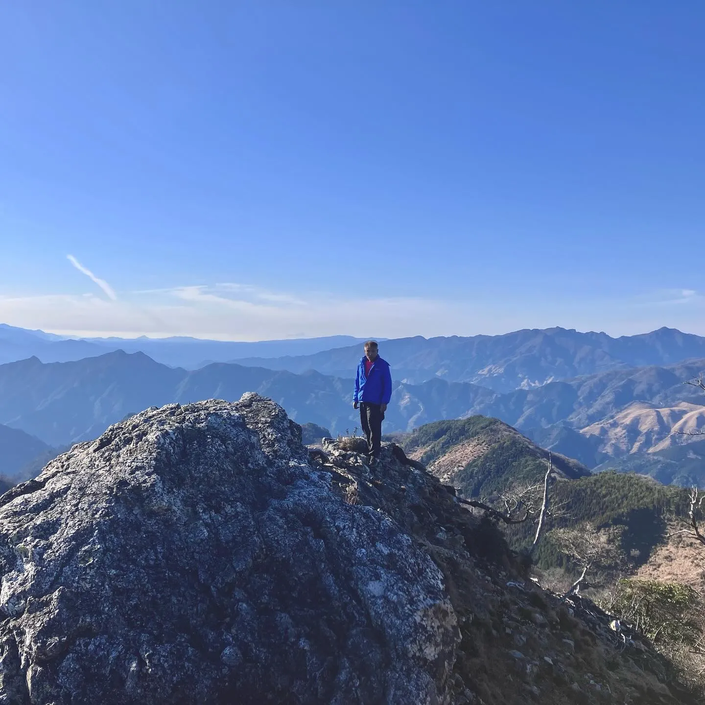 お姫山💕という可愛い名前の男らしい岩峰😆 〜 五葉岳の岩峰を...