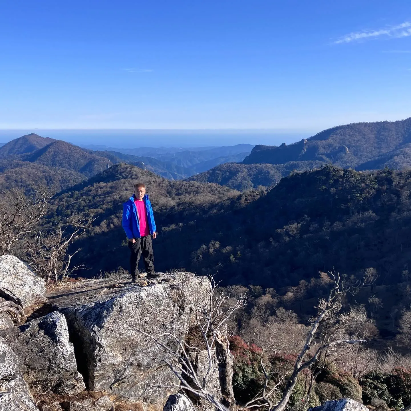 お姫山💕という可愛い名前の男らしい岩峰😆 〜 五葉岳の岩峰を...