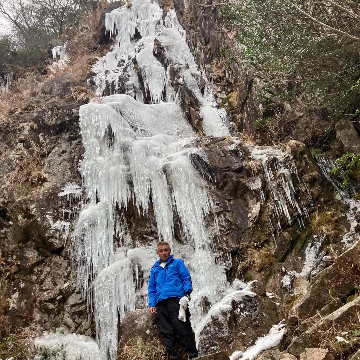 1/4 毎年恒例の難所ヶ滝氷瀑をチェック👀