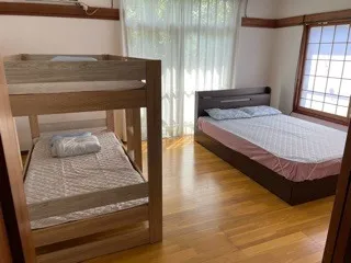 １Fベッドルーム1