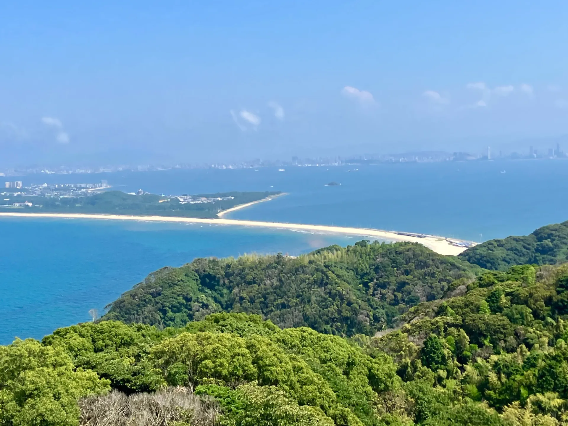 潮見公園展望台から望む福岡市街