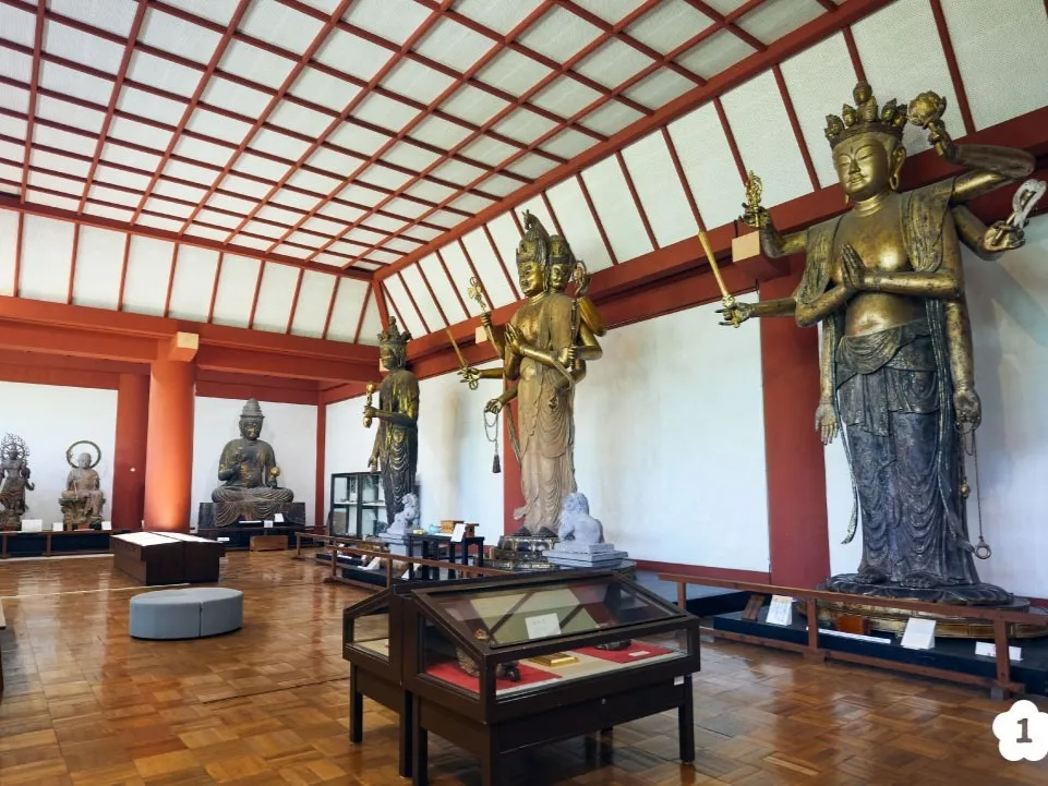 観世音寺宝蔵<br>引用：観世音寺