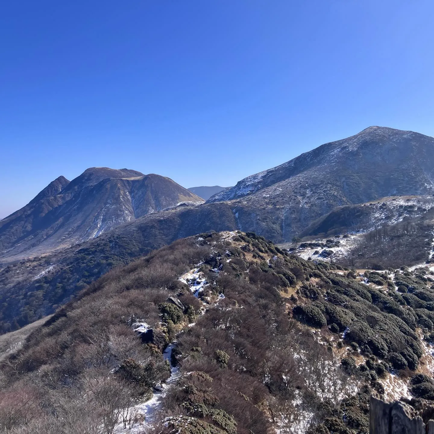 2週間前のくじゅう牧ノ戸峠から中岳・久住山への登山道❄️
