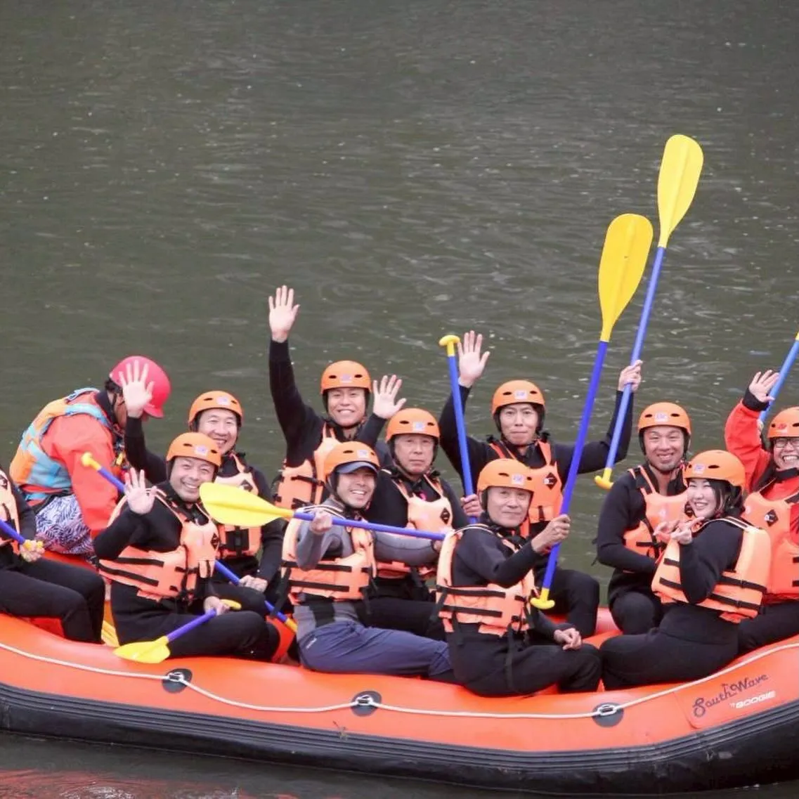 国内最高のカヌー練習場と評されている大野川でのラフティングを...