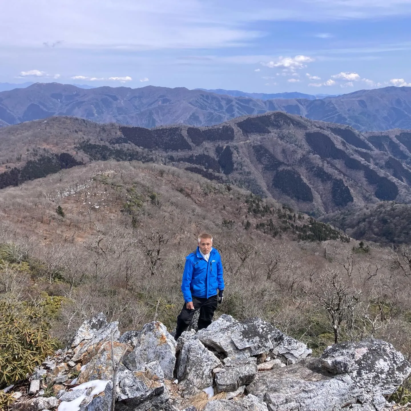 熊本県最高峰、そして九州脊梁の盟主として君臨する山、その魅力...
