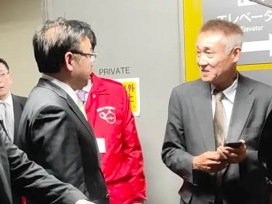 上野厚生労働大臣