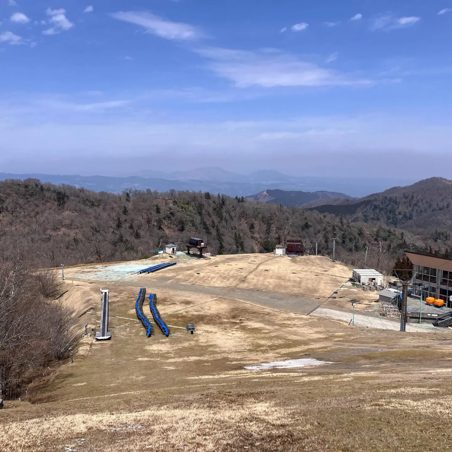 五ヶ瀬ハイランドスキー場は、九州最南端に位置する標高1,60...