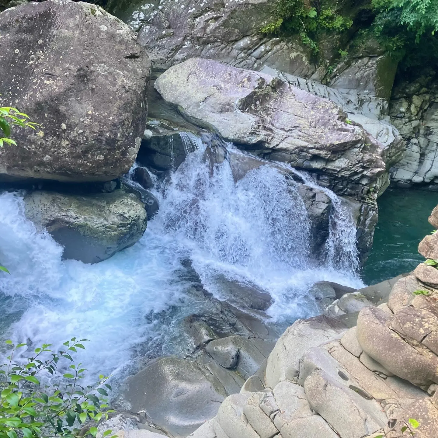 宮崎県西都市の尾鈴山瀑布群✨