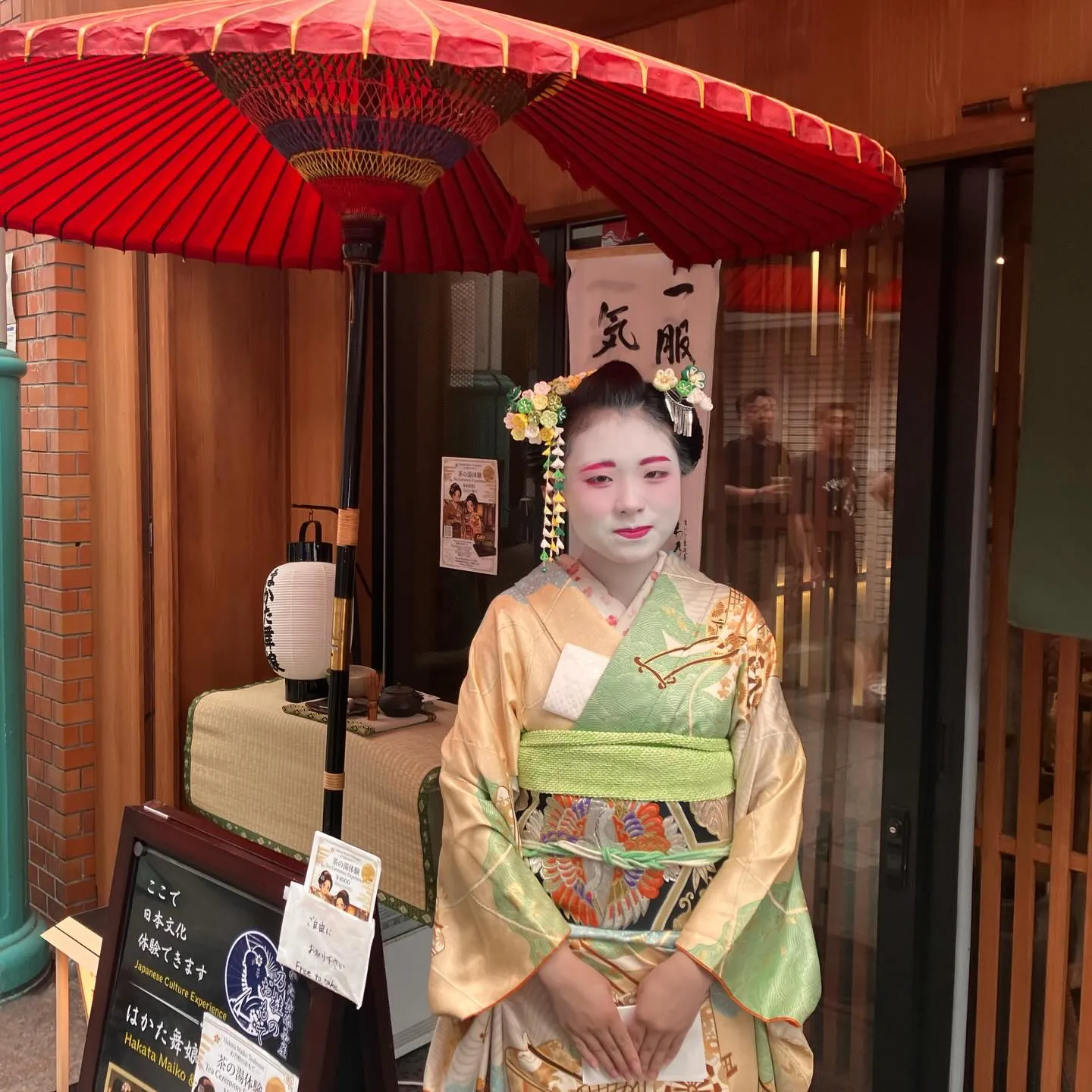 博多の川端商店街に今年2月にリニューアルオープンした博多舞娘...