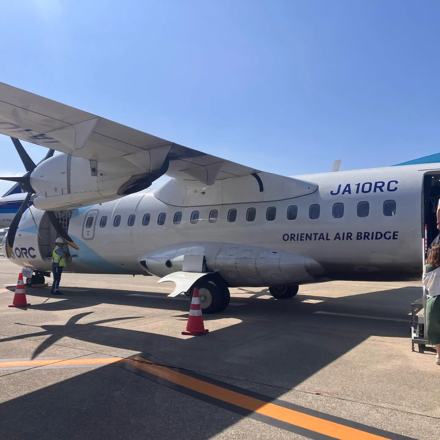 とってもとっても、ちっちゃいプロペラ飛行機で五島列島の福江空...