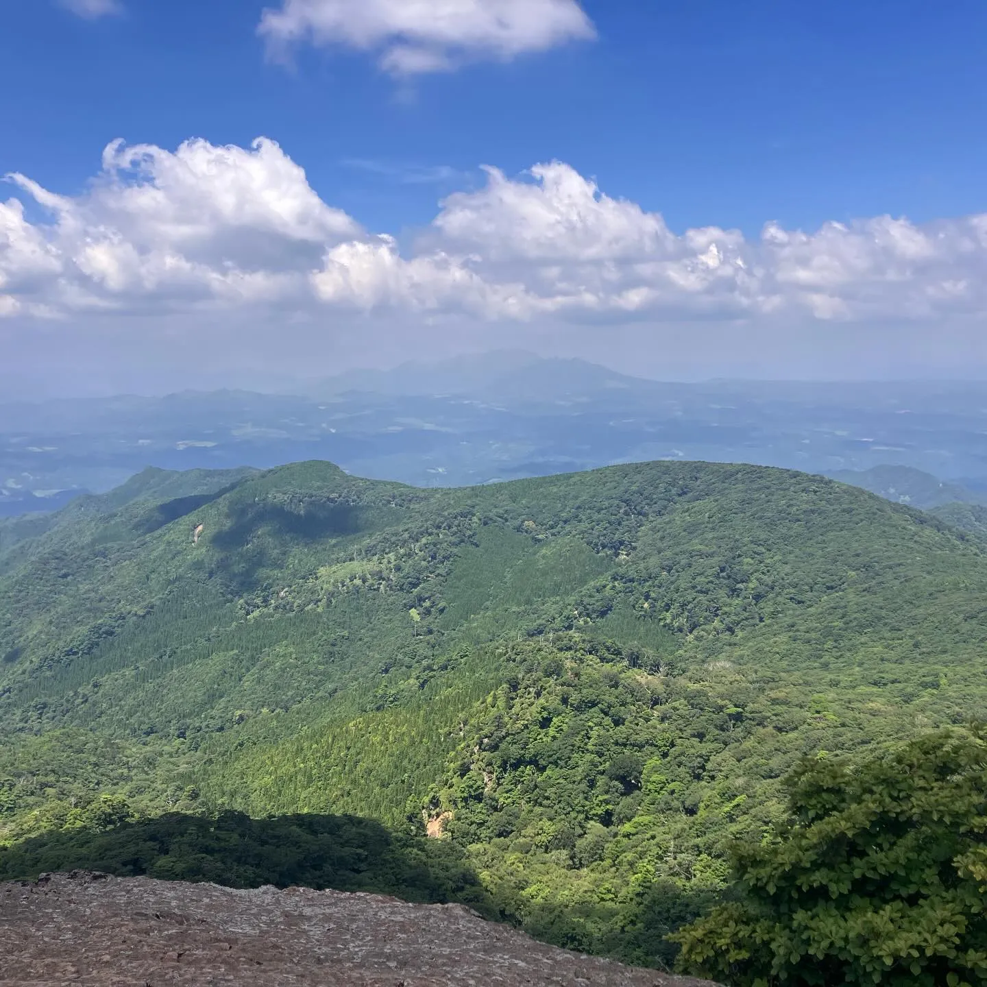 九州山地の盟主で日本百名山の祖母山
