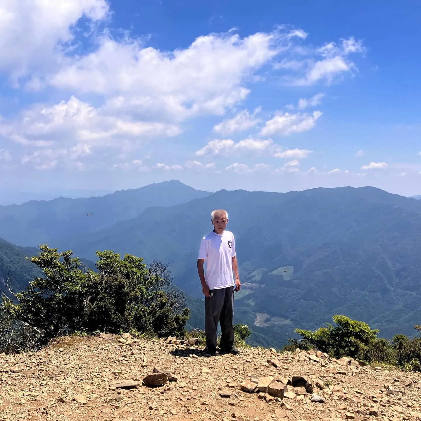 神武天皇の祖母 豊玉姫を祀っている事が山名の由来となっている...