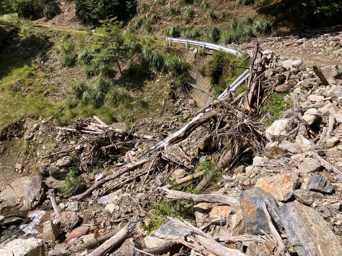 九州の屋根 九州脊梁山地の扇山への登山口迄のアプローチ🚶‍➡...
