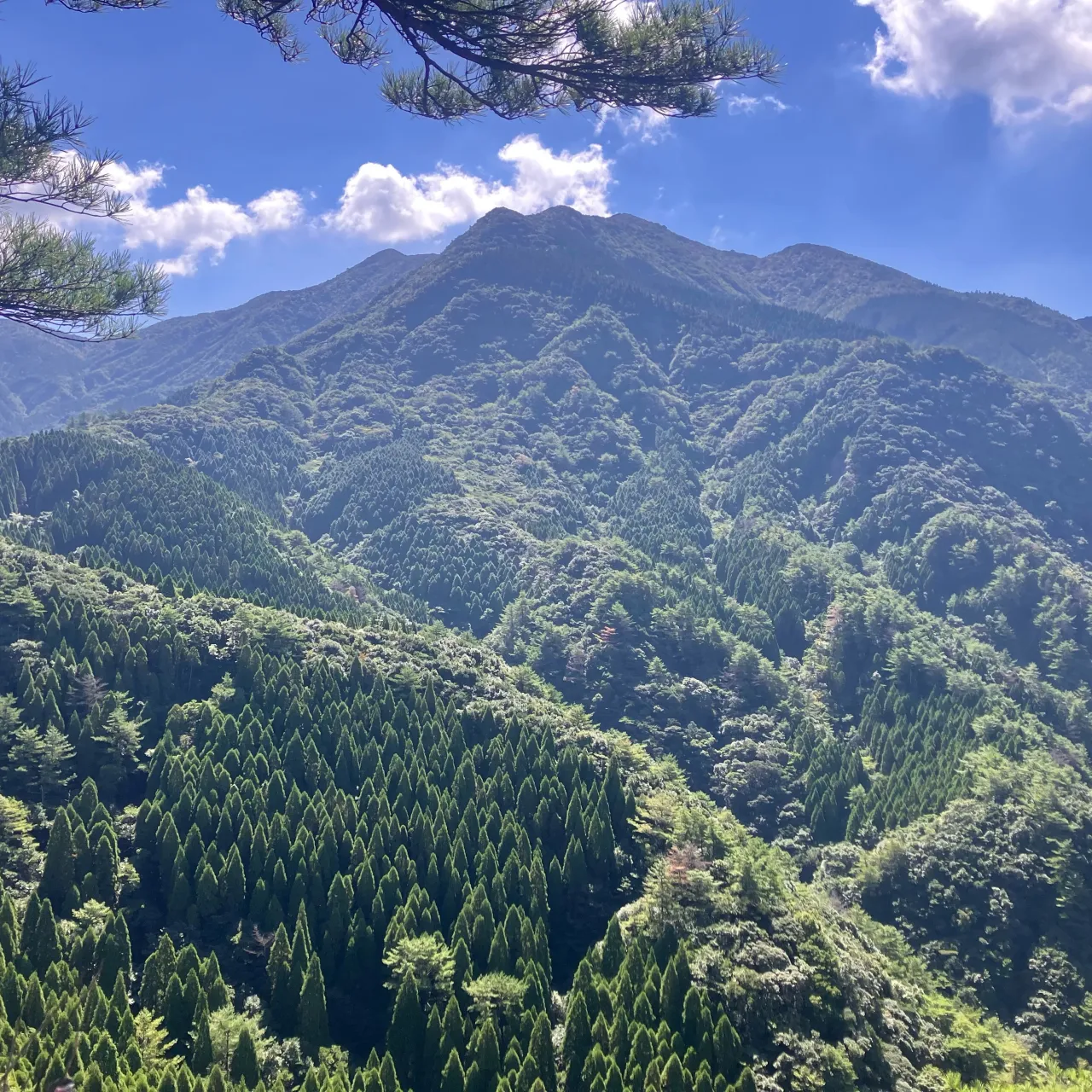 鹿児島県の大隅半島に聳える刀剣山⚔️