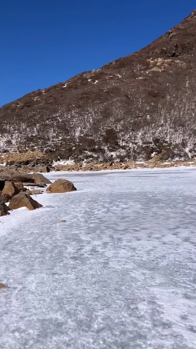 標高1,700mの氷結火口湖 御池❄️