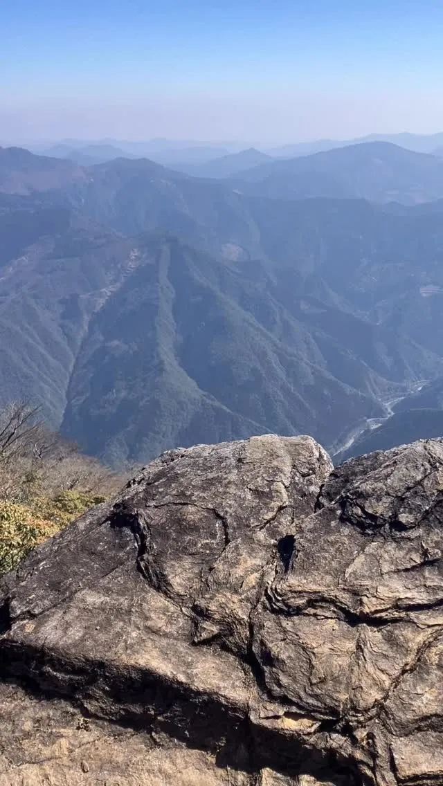 【動画】九州屈指の高峰で日本二百名山 市房山1721mの9合...