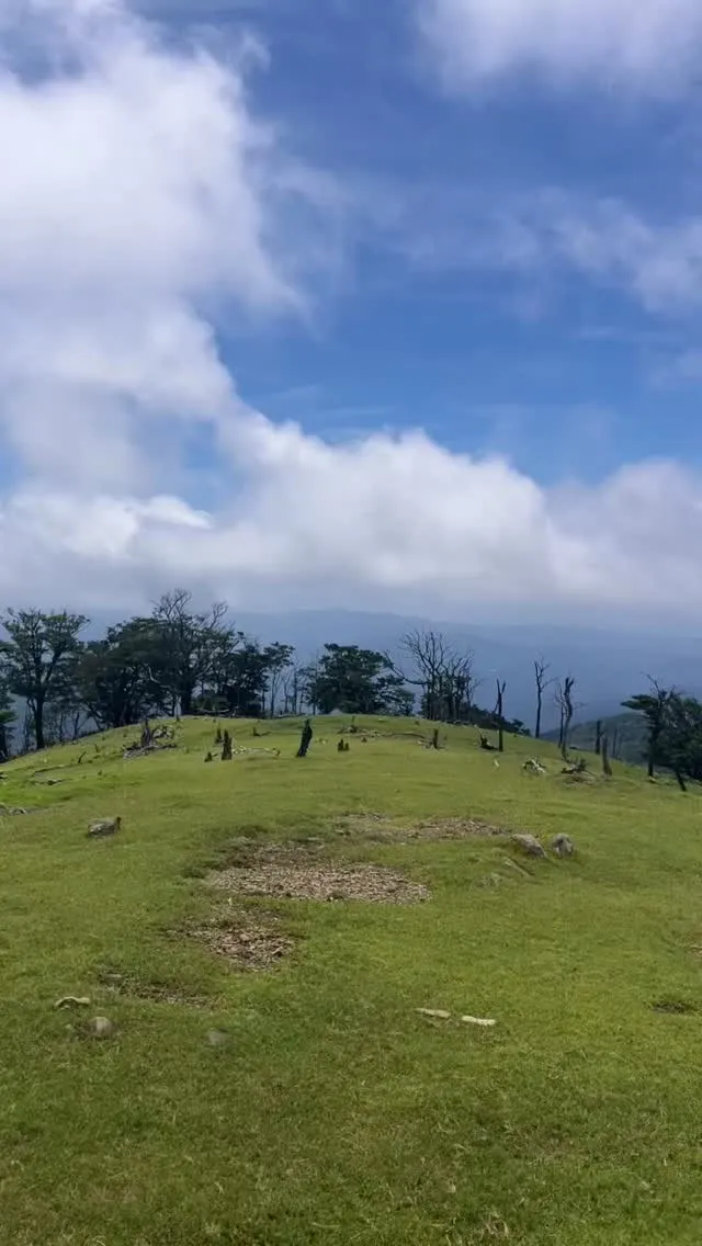 熊本県あさぎり町の名峰、白髪岳山頂から360度の絶景✨🌿